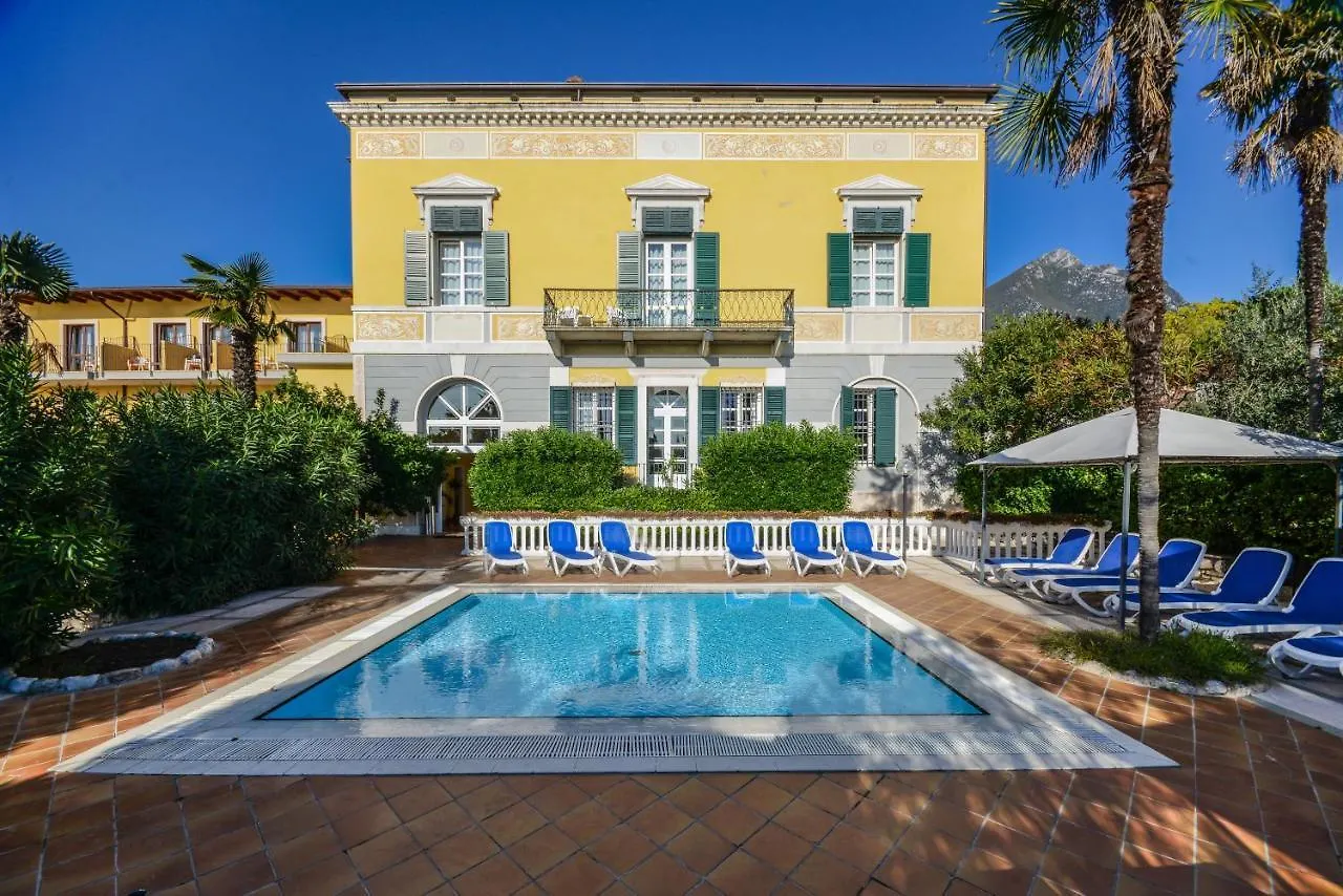 Hotel Regina Del Garda Suite Toscolano Maderno